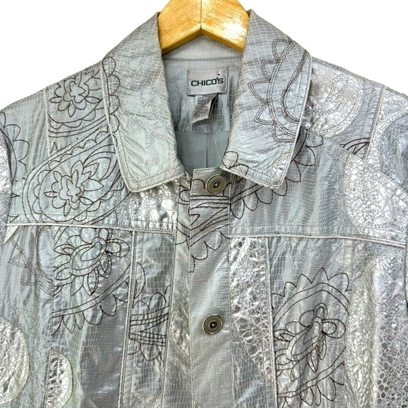 Chico’s Sarianna Paisley Metallic Silver Jean Jacket Style, Size 1 - Picture 2 of 12